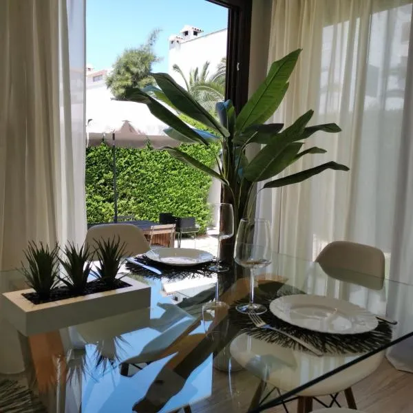 Modern house with pool, just 700m away from beach, hotel a La Mata