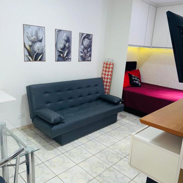 Sala living em prédio Familiar na Av da Praia