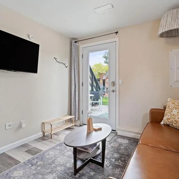 Cozy 1 BD on the South Hill, hotel a Spokane