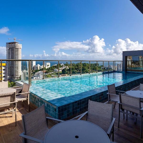 Studio com rooftop a 500m da Praia da Barra - Foto 4