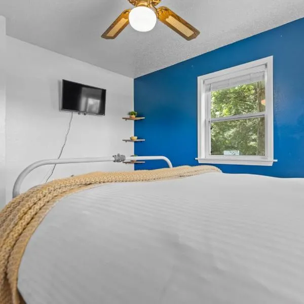 The Cottage on Abbey- Relaxing Summer Getaway in Harrison, hotel din Harrison