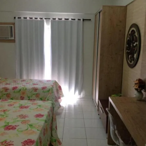 Frente ao Parque da Lagoa Quente Entrada NÃO INCLUSA Aptos Particulares com varanda、カルダス・ノバスのホテル