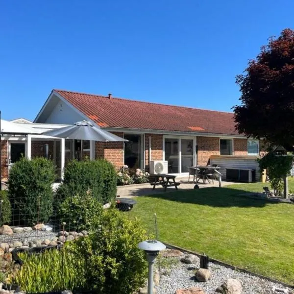 Herning Nord - Tjørring B&B, hotel in Herning