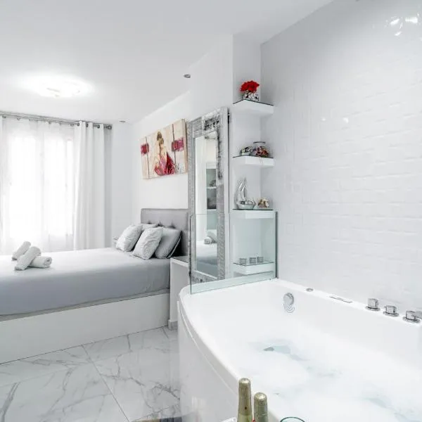 Gold Horizon Luxury Apartments, hotel en Nerja