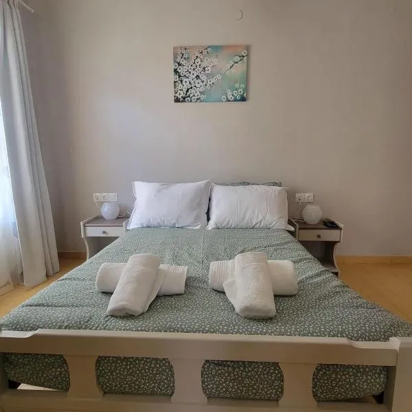 Stefanos apartment: Kassiopi şehrinde bir otel