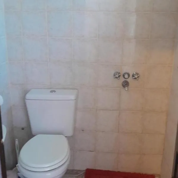 Alojamiento familiar Bolivar, hotel v destinaci Gualeguaychú