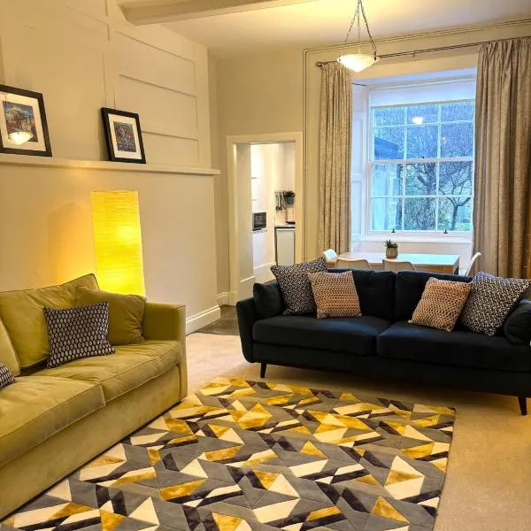 Viesnīca Spacious Apartment in Central Edinburgh Edinburgā
