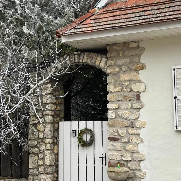 Kő, és Kavics vendégházak, hotell sihtkohas Köveskál
