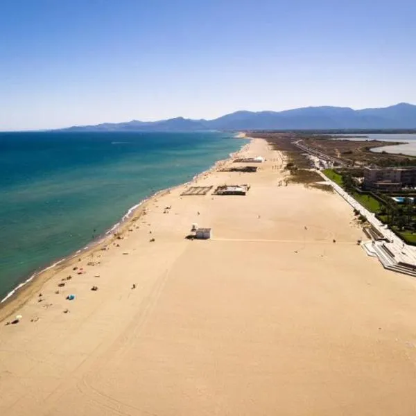 logement vue sur mer, ξενοδοχείο σε Canet-en-Roussillon