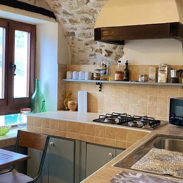 House in the rock, hotel v destinácii Apricale