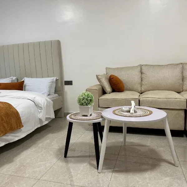 The Urban Retreat, hotel di Ruaka