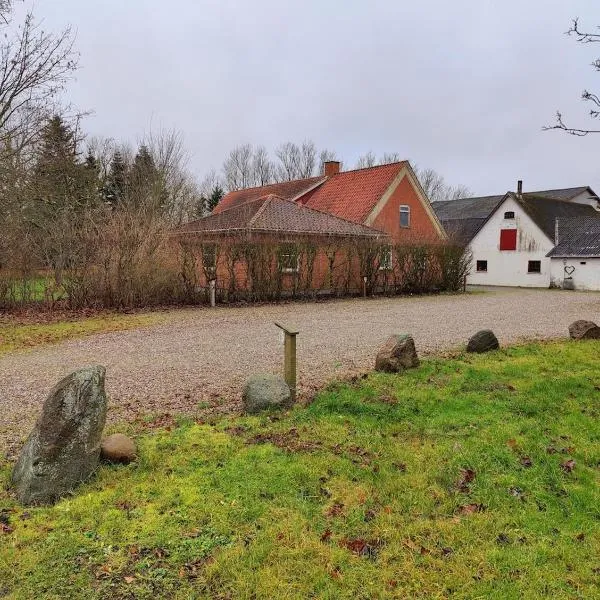 Guest house on farm in small village, hotel in Næstved