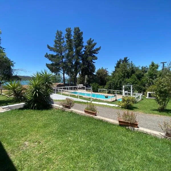 Cabañas Villa Alegre, hotel v destinaci Lago Rapel