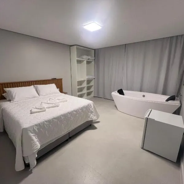Pousada Águas de 4 Ilhas, hotel in Bombinhas