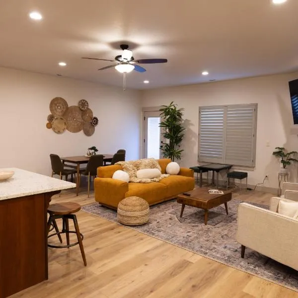 Two Pines Retreat - Brand New!, hotel v destinaci Cedar City