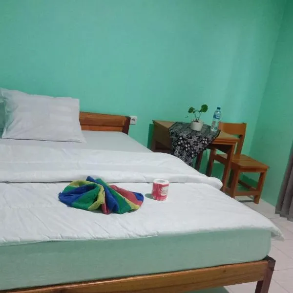 Rice field guest house, hotel a Kelimutu