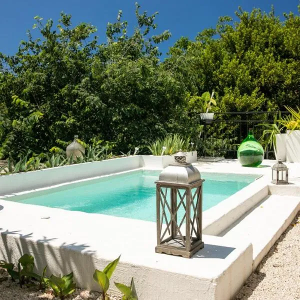 -Alba-beautiful private pool, hotel v destinácii Okrug Donji
