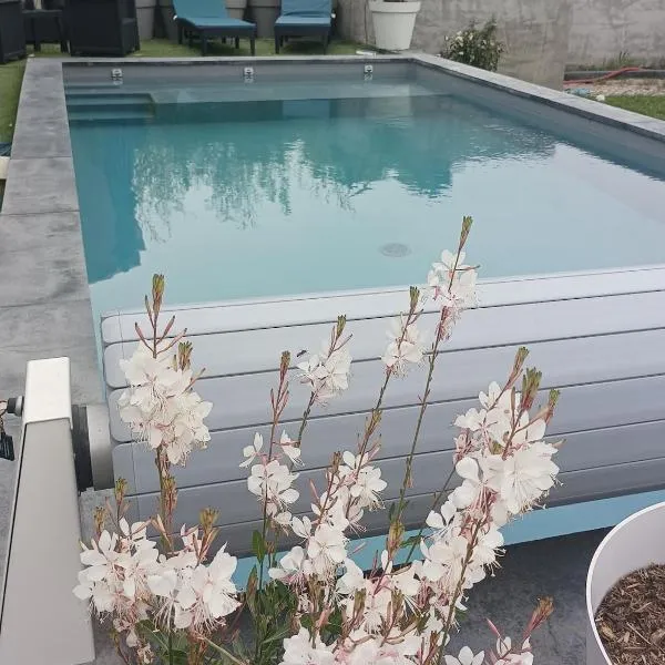 maison en Provence pour un été sous le soleil, hotel in LʼIsle-sur-la-Sorgue