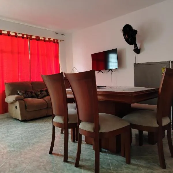 Apartamentos Santiago, hotel v destinaci Melgar