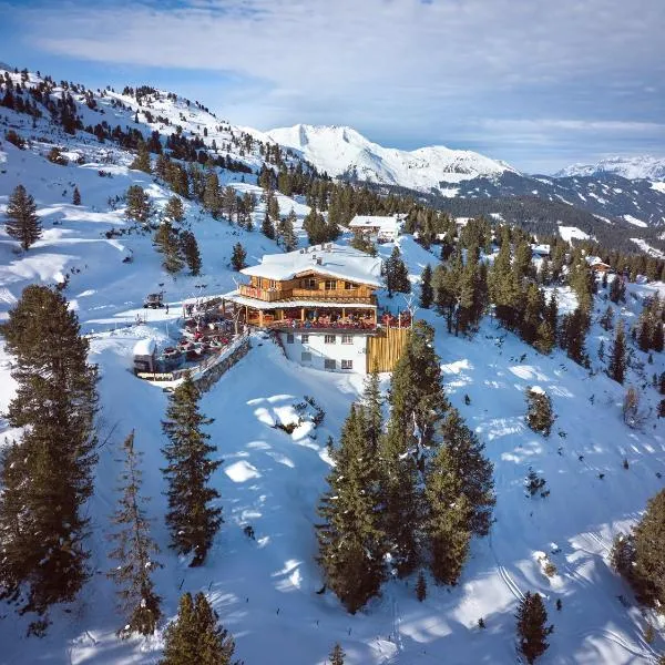 Berggasthof Platzlalm, hotel a Kaltenbach