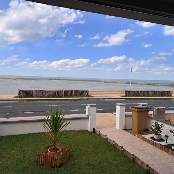 Maison vue mer, hotel v destinácii Grand-Fort-Philippe