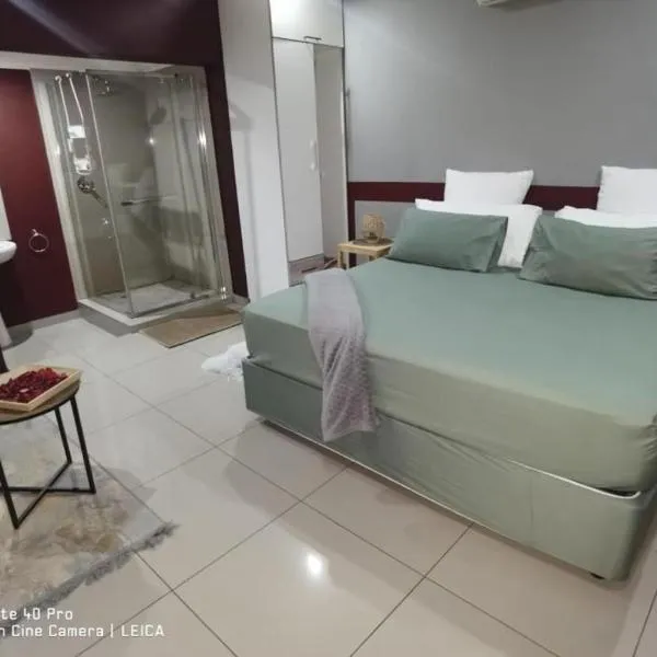 Fresh Ideas GuestHouse, hotel v destinaci Soshanguve