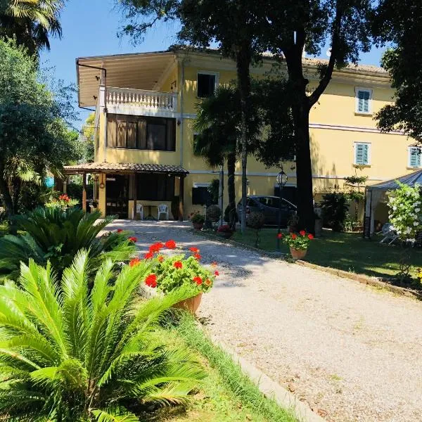 Villa Berghella, hotel v destinácii Montesilvano