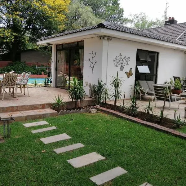 Azrielle Guesthouse, hotel v destinaci Sasolburg