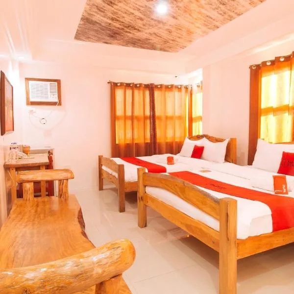 RedDoorz Plus @ Jollydays Hotel Nueva Ecija、San Joseのホテル