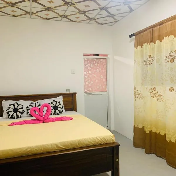 Uvi Place Hiriketiya, hotel a Nilwella
