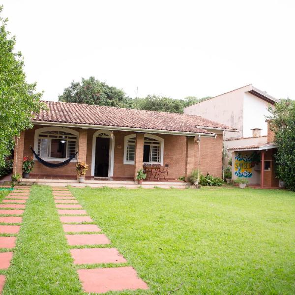 Casa para 6 com churrasqueira perto de cachoeiras em Águas da Prata