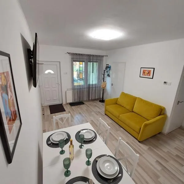 Csalogány 19 Apartman, hotel in Mezőkövesd