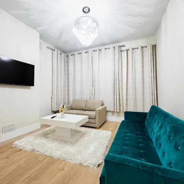 Comfy super king, hotel in Southend-on-Sea
