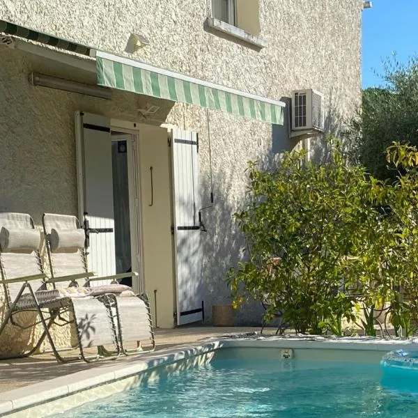 Appartement la calador – hotel w mieście Pont-Saint-Esprit