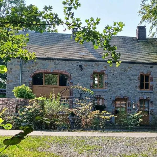 Aux Chevaux Rois, hotel v destinaci Sainte-Ode