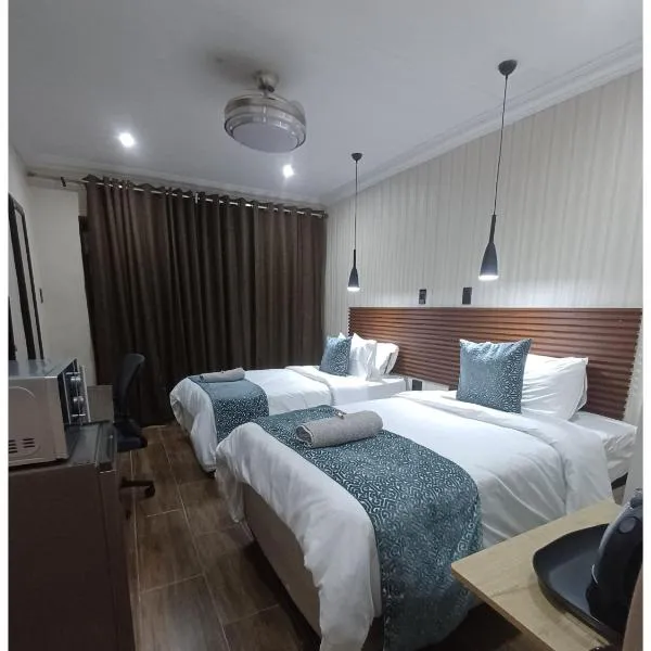Delux Guesthouse, hotel in Volksrust