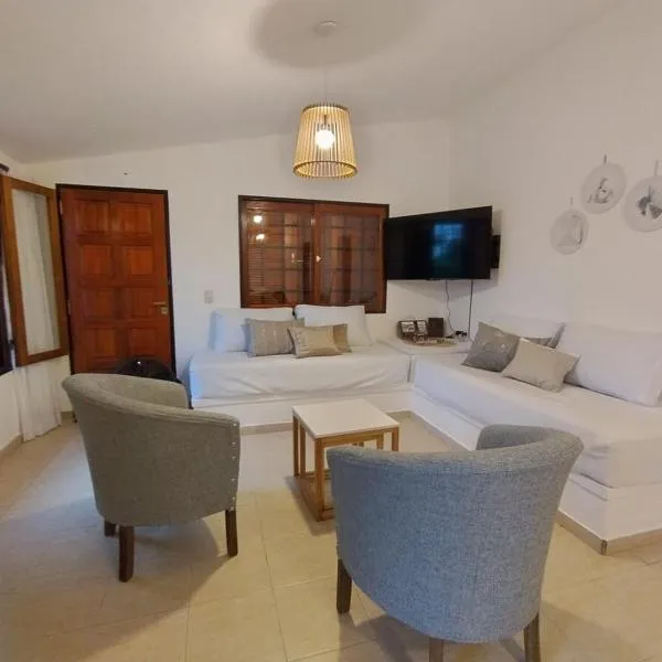 Casa con pileta cómoda y equipada, hotel a Villa Carlos Paz