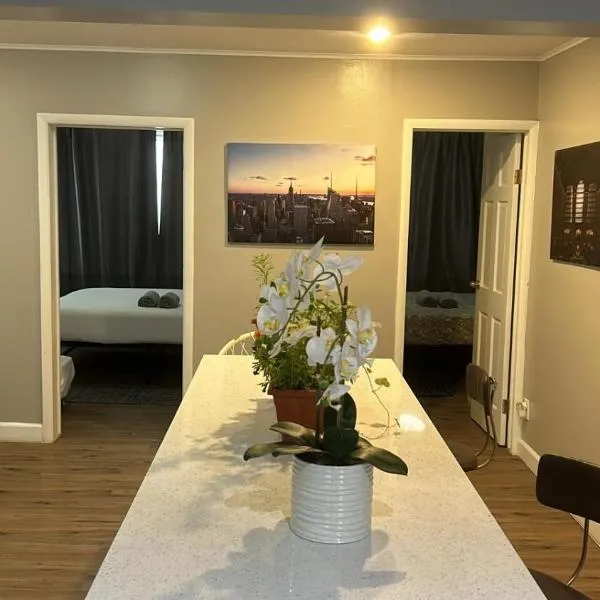 Cozy Apartments Woodside near Manhattan, hotel in Queens