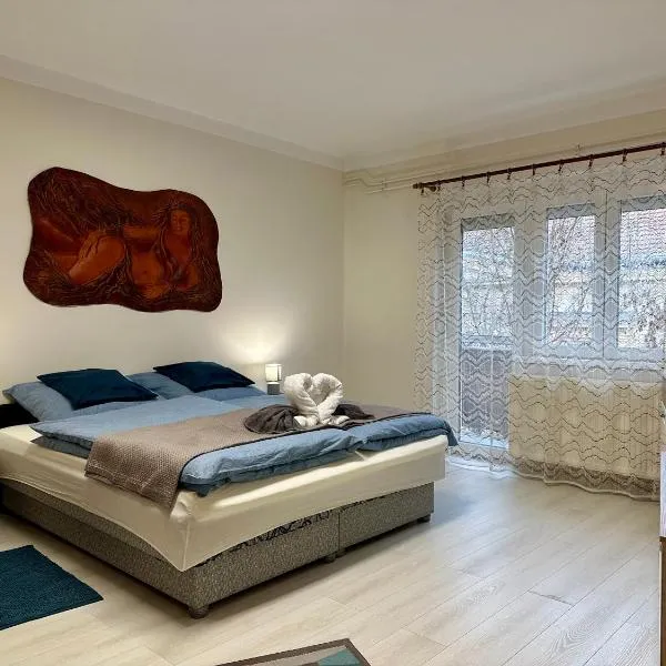Rózsakert apartman, hotel v destinácii Szolnok
