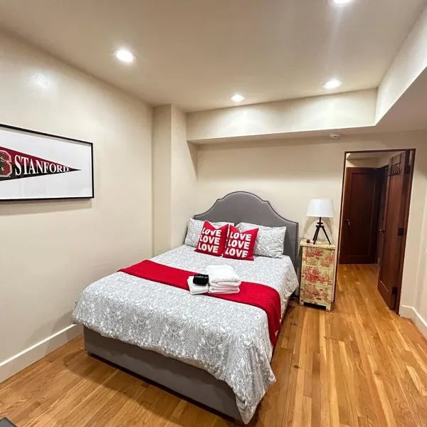 Studio- Steps from Stanford & Close to Everything!, hotel in Palo Alto