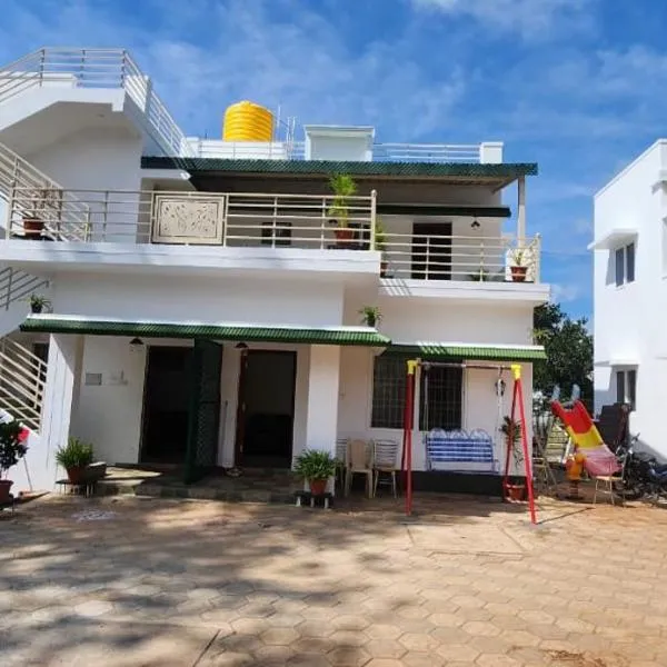 Rithu's Inn, hotel in Yelagiri