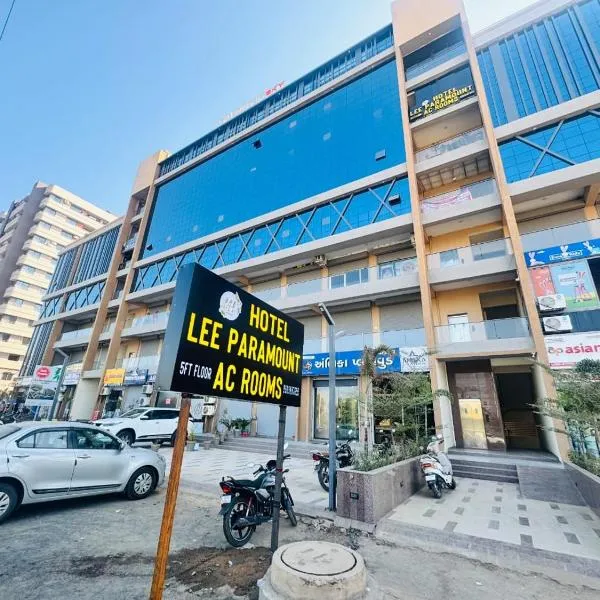 Hotel Lee Paramount, hotel in Gandhinagar