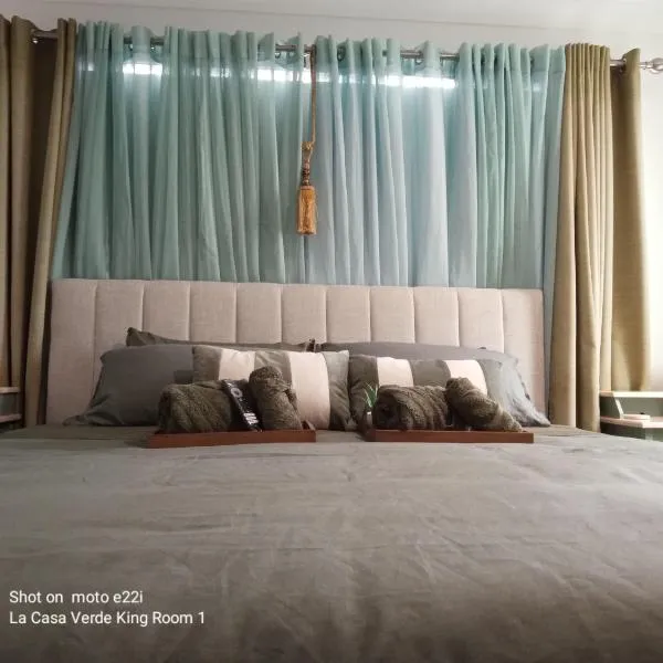 La Casa Verde in Warner Lakes - A Boutique Guesthouse - A Welcoming Homestay, hotel en Brendale