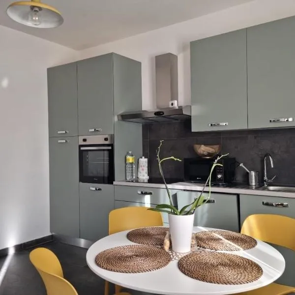 Sunbath House Pisa - Free Parking - Near Pisa Center, hotel v destinaci Pisa