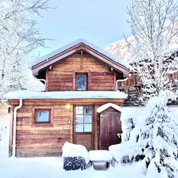 Gorgeous Mini-Chalet Chamonix, hotel v destinaci Chamonix-Mont-Blanc