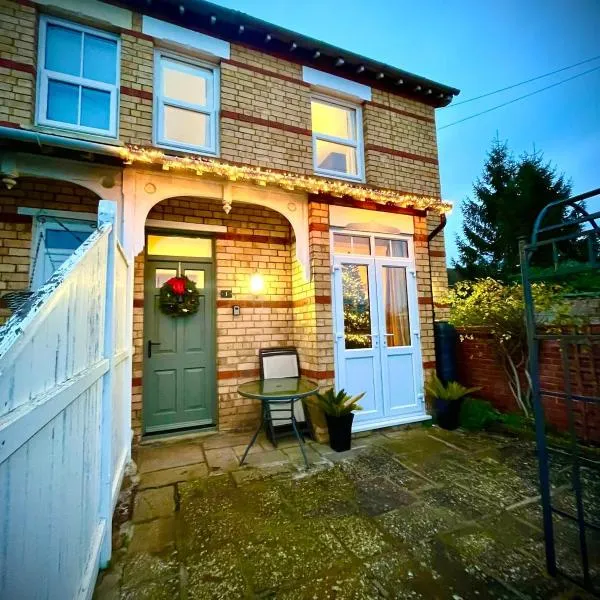 2 bedroom Hidden Gem in Stamford with parking, ξενοδοχείο στο Στάμφορντ