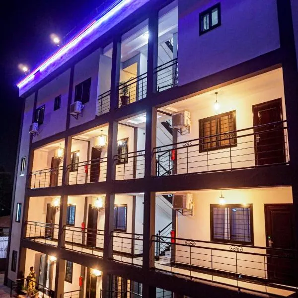 Royal Hillside Apartments and Hotels, hôtel à Yaoundé