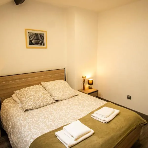 A L'Ombre du Pin - Large T4 Duplex near Disneyland and Paris, 1-7 Guests, hotel en Le Pin