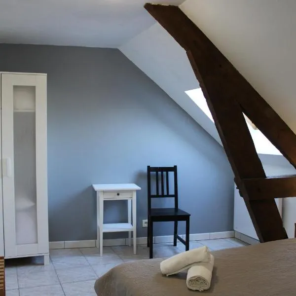 Domaine Des Piéris - Gîtes et Lodges – hotel w mieście Grandcamp-Maisy