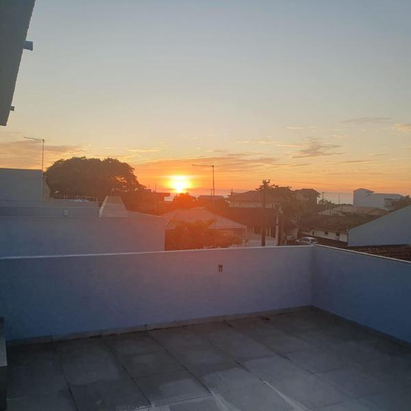 Sobrado 02 com Terraço Panorâmico e Churrasqueira - 4 min a pe ate a Praia - Condomínio Sobre as Ondas